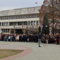 КМЕТЪТ НА ОБЩИНА СЕВЛИЕВО Д-Р ИВАН ИВАНОВ И ОБЩИНСКОТО РЪКОВОДСТВО ПОДНЕСОХА ВЕНЦИ ЗА НАЦИОНАЛНИЯ ПРАЗНИК 3 МАРТ