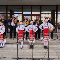 ФА “РАЗВИТИЕ” ПОЗДРАВИ СЕВЛИЕВЦИ ЗА НАЦИОНАЛНИЯ ПРАЗНИК 