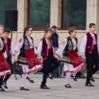 ФА “РАЗВИТИЕ” ПОЗДРАВИ СЕВЛИЕВЦИ ЗА НАЦИОНАЛНИЯ ПРАЗНИК 